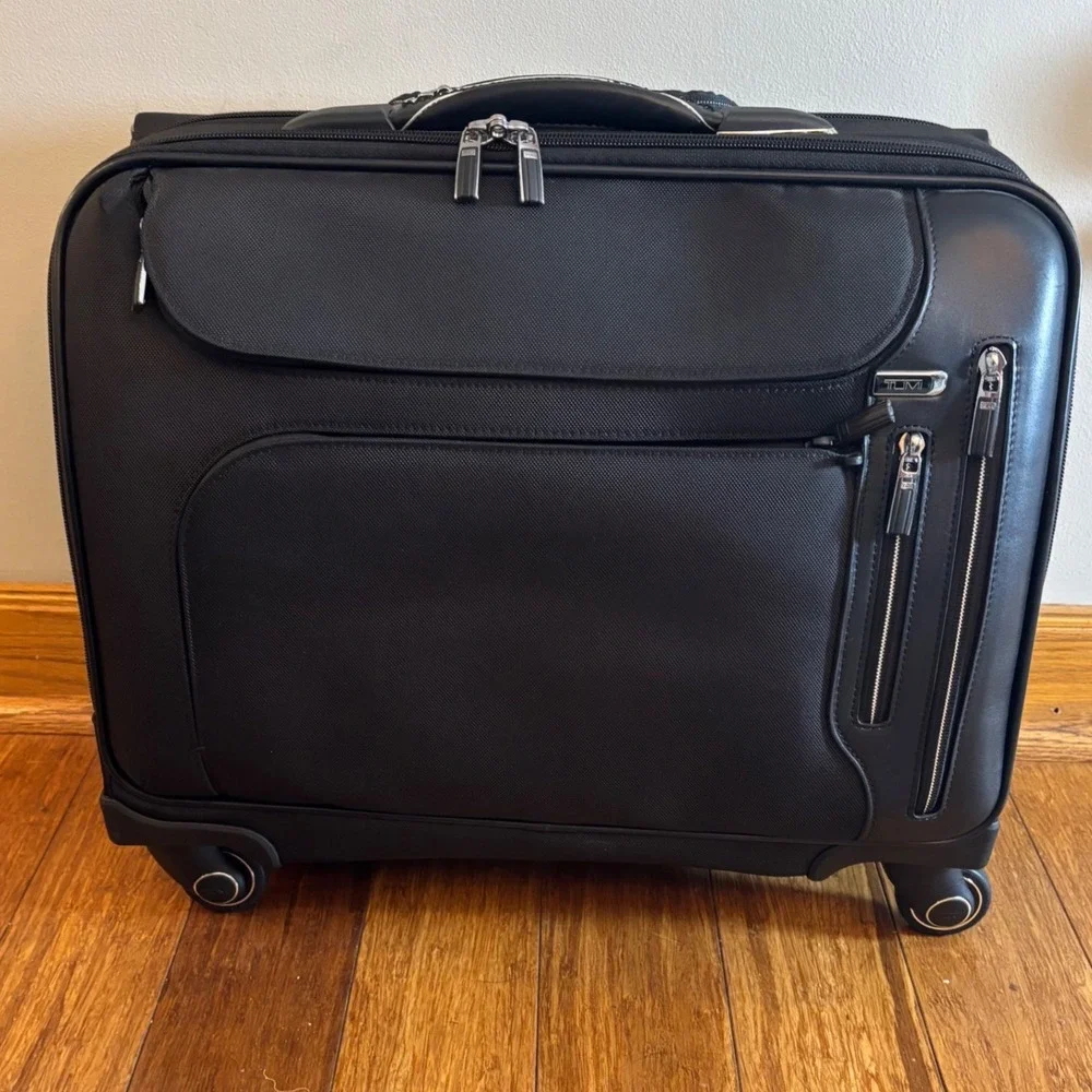 TUMI Arrive 'LaGuardia' | Black Nylon 4-Wheeled Briefcase | Gorgeous Condition